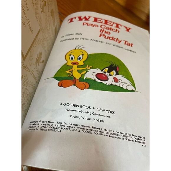 Little Golden Books x3 - Picture 7 of 8